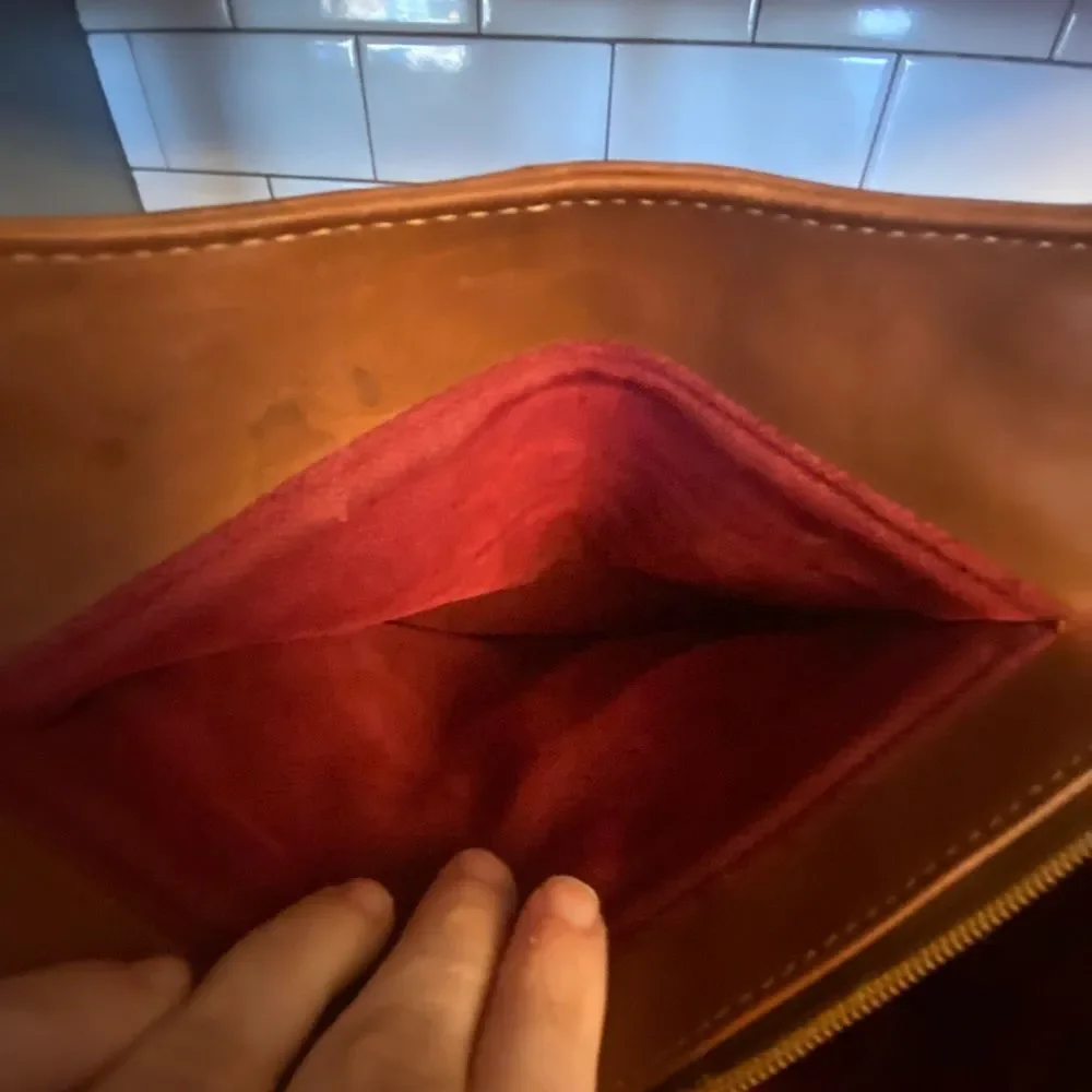 Women’s Tignanello shoulder bag/purse